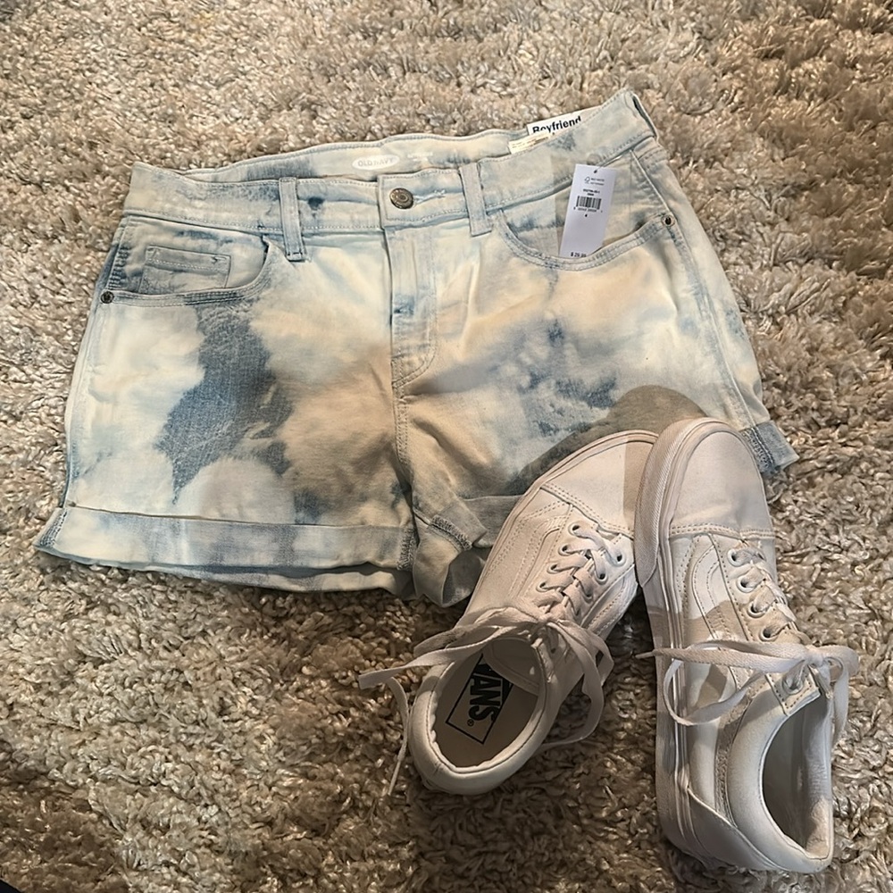 Old Navy Boyfriend MidRise shorts